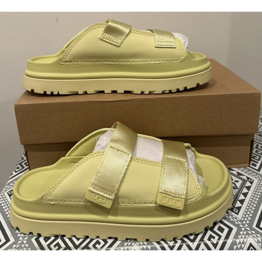 UGG Big Kids Size 5/ EU 37 Golden Glow Platform Sandals Golden Apple